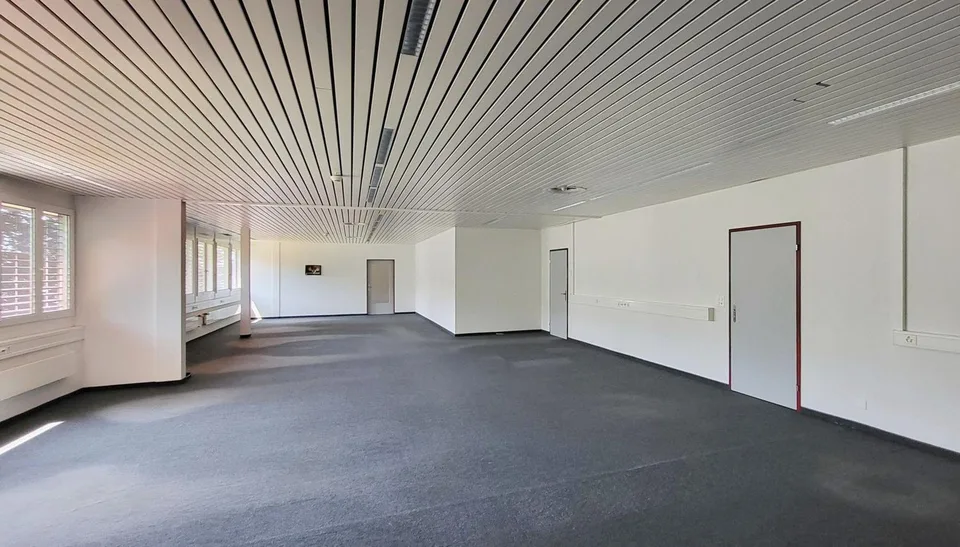 "1'101 m² Bürofläche in Wetzikon zu vermieten"