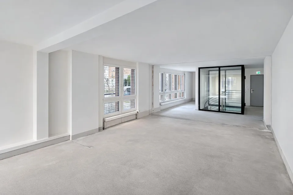 Spannende und helle Bürofläche mitten in Affoltern - 149 m2! – Foto 6 von 13