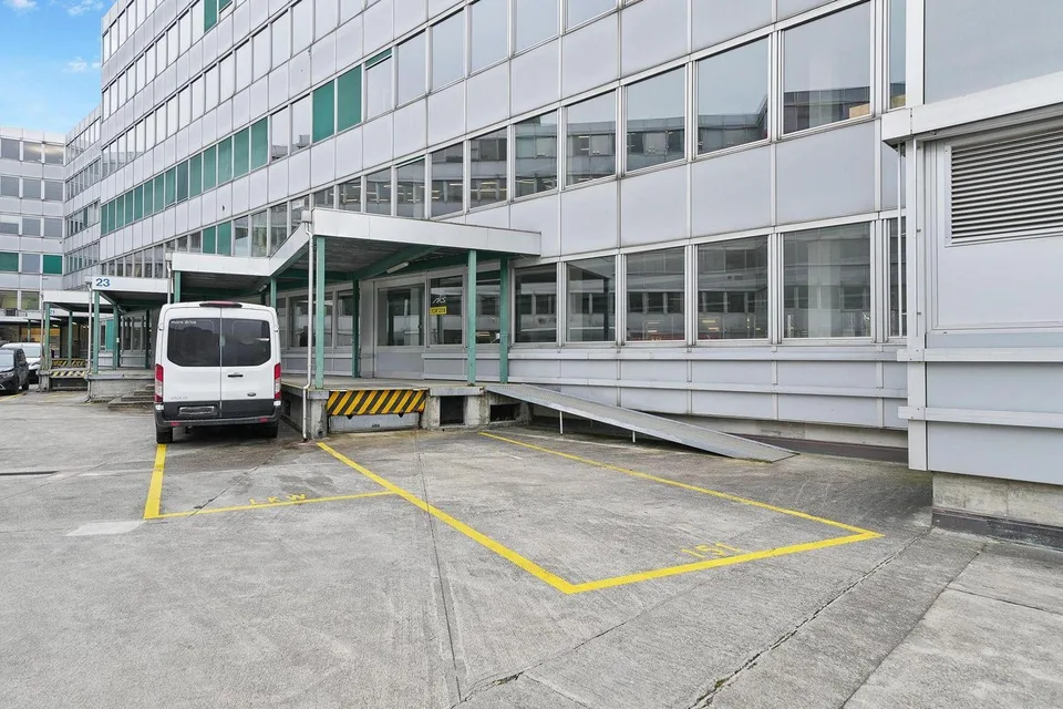 "Grosszügige Gewerbefläche mit 1'000 kg/m² Bodenlast!" – Foto 11 von 14