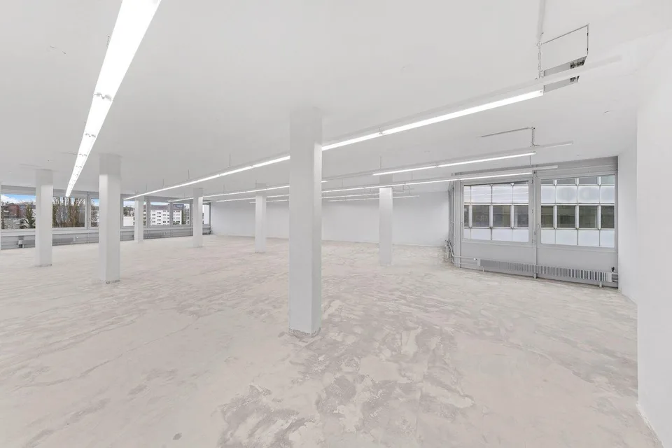 "Grosszügige Gewerbefläche mit 1'000 kg/m² Bodenlast!"