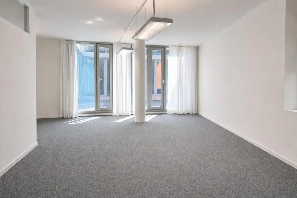 "117 m² vollausgebaute Bürofläche - mitten in Brugg!!"