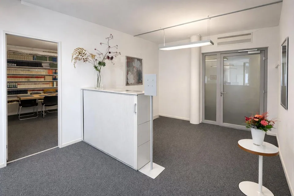 "117 m² vollausgebaute Bürofläche - mitten in Brugg!!"