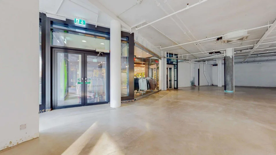 "699 m² Verkaufsfläche direkt neben New Yorker!"