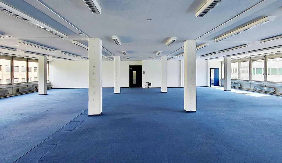 "Viel Open Space plus Sitzungszimmer!"