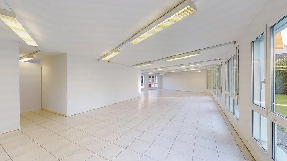 Ideal für Ihr Geschäft - Gewerbefläche oder Büro in Kölliken