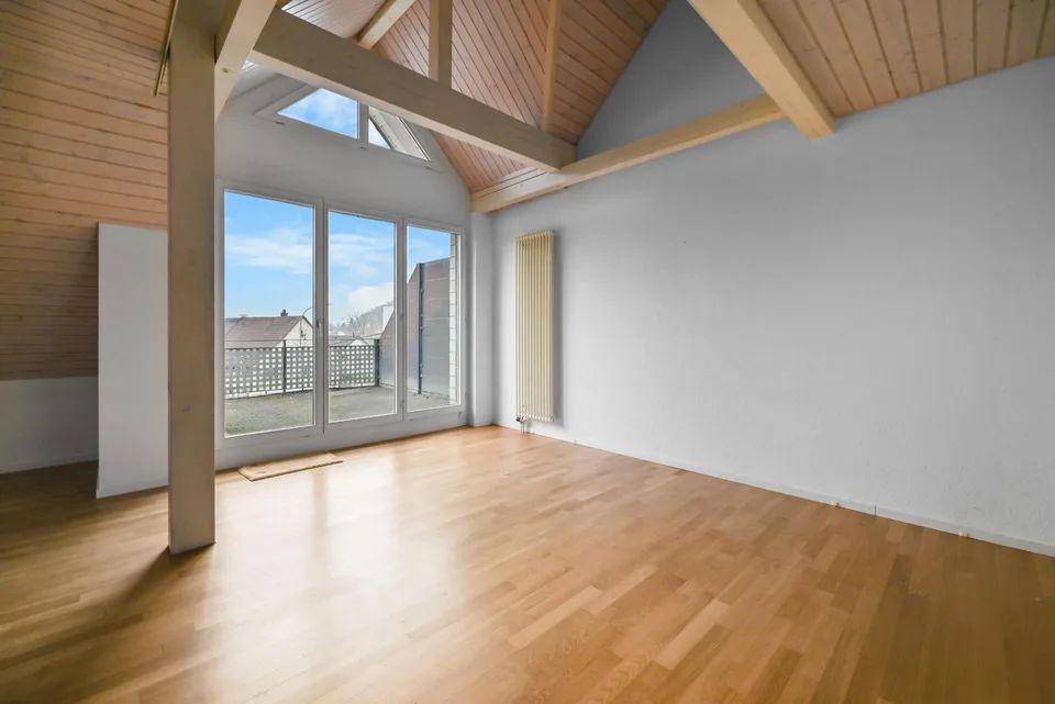 Grosse 3.5-Zimmer Attika Wohnung mit Galerie in Koblenz