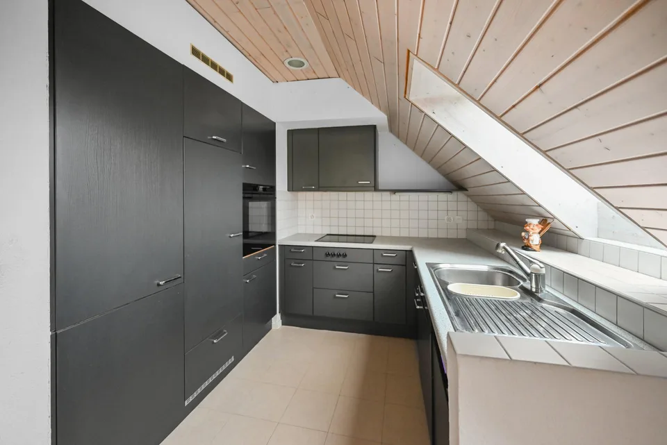 Grosse 3.5-Zimmer Attika Wohnung mit Galerie in Koblenz