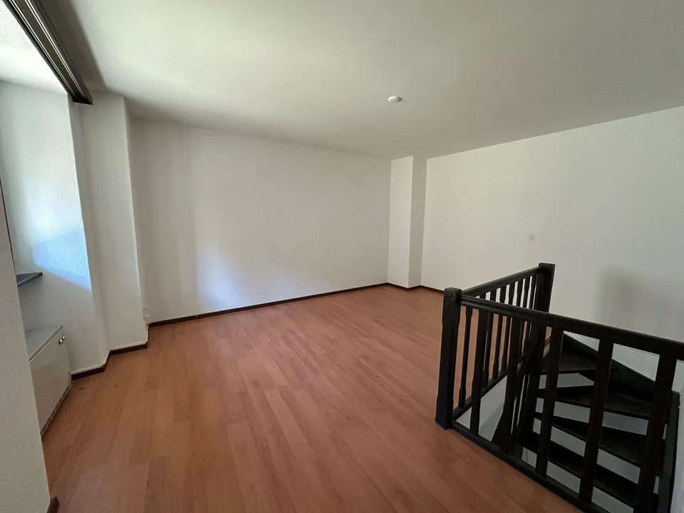Charmante 2.5-Zimmer-Duplexwohnung mit Atelier/Studio im Dorfzentru...