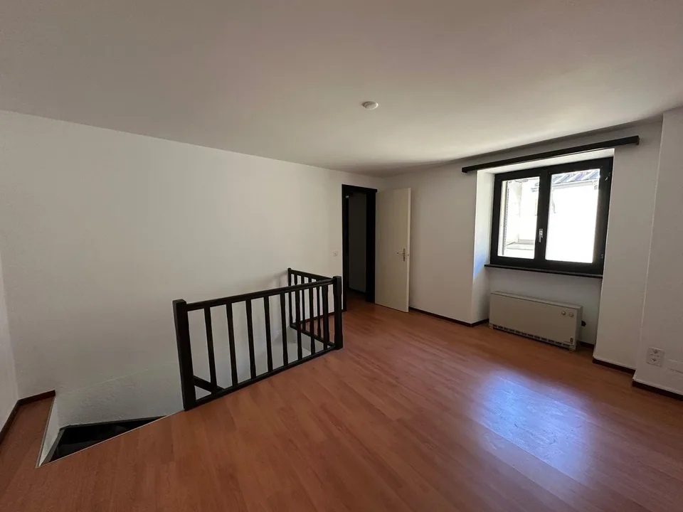 Charmante 2.5-Zimmer-Duplexwohnung mit Atelier/Studio im Dorfzentru...