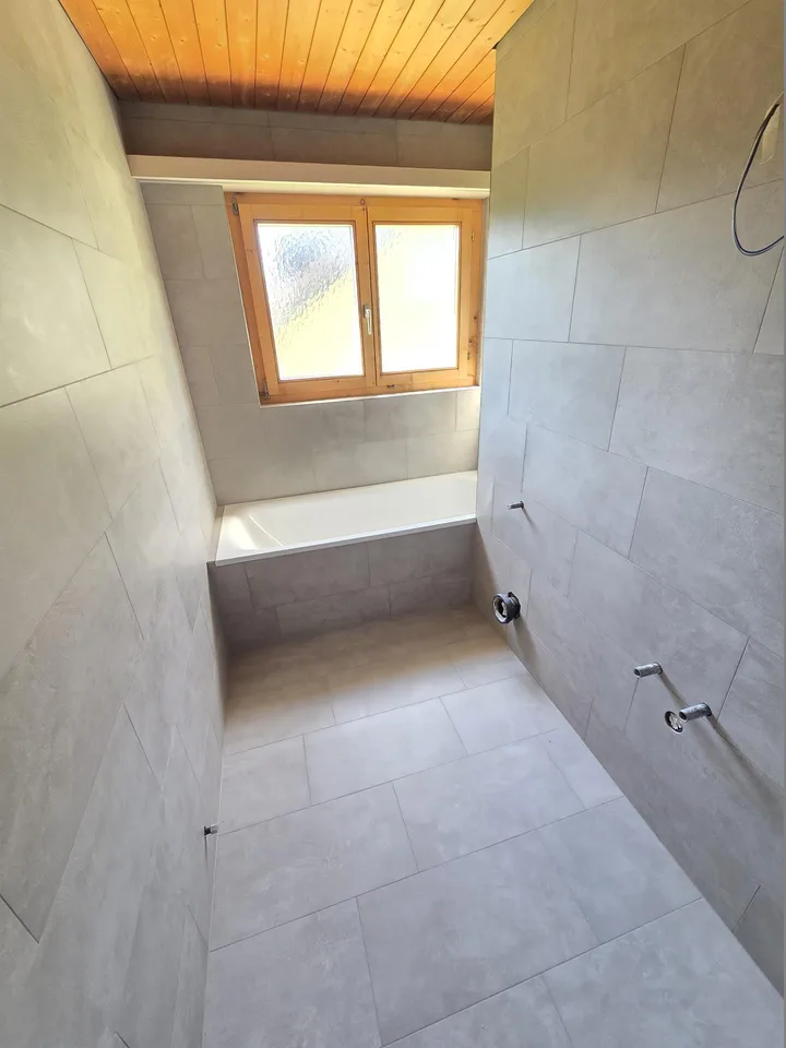 Einmalige, frisch sanierte 4.5-Zimmer-Whg. mit 2 Nasszellen und Che...