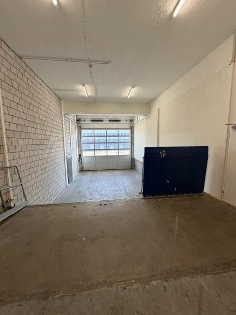 Mix & Match - Zwei Lagerflächen mit insgesamt 260 m²! – Foto 6 von 7