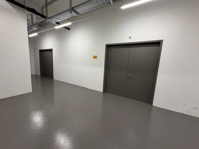 Mix & Match - Zwei Lagerflächen mit insgesamt 260 m²!