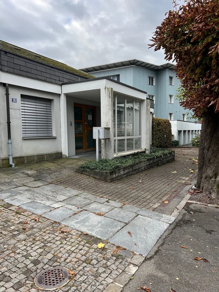 Autoabstellplätze an zentraler Lage zu vermieten