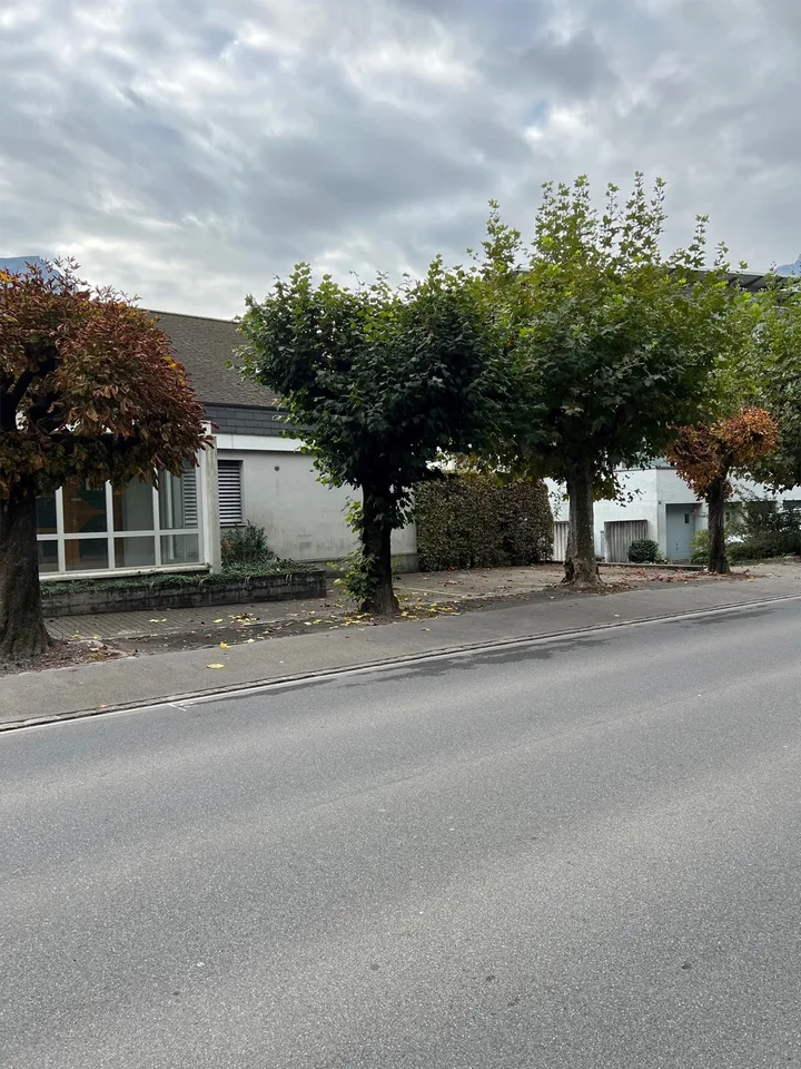 Autoabstellplätze an zentraler Lage zu vermieten