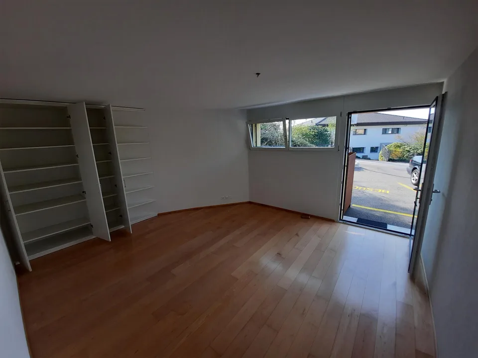 Vielseitig nutzbar als Studio/Zimmer/Atelier usw. - ohne Küche