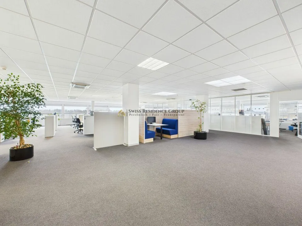 Riedmatt Center - Repräsentative Büroflächen mit optimaler Infrastr...