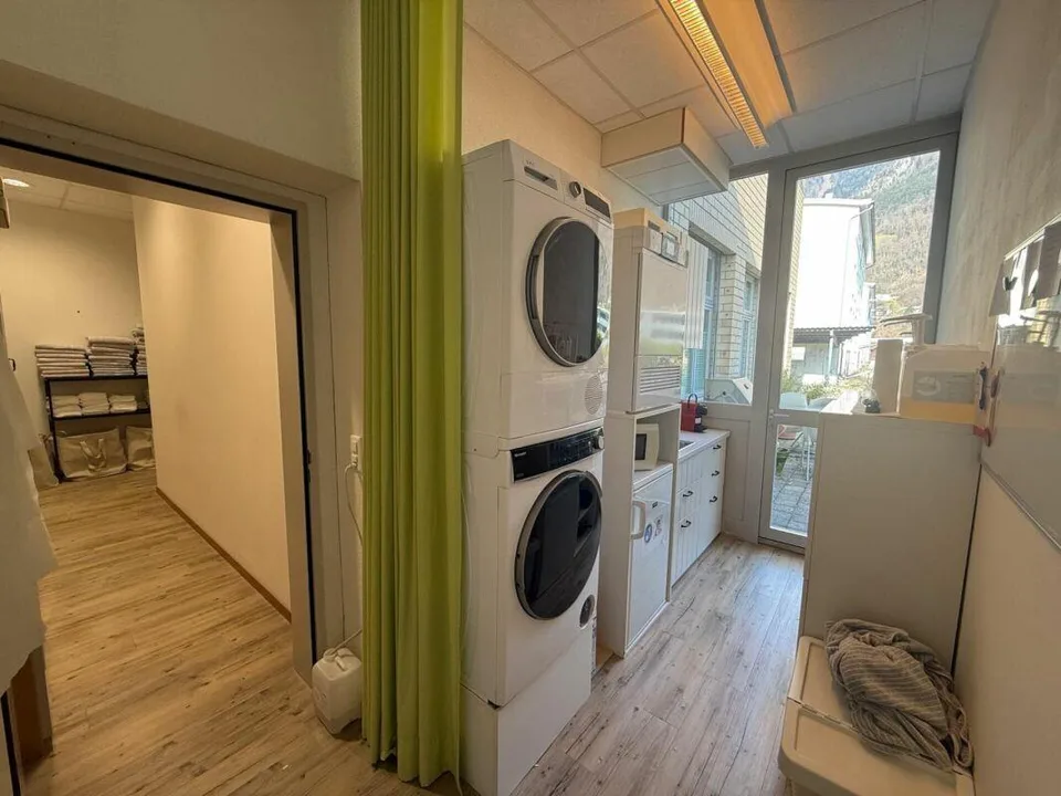 Ein Standort mit Sichtbarkeit, Frequenz und Potenzial. – photo 6 sur 9