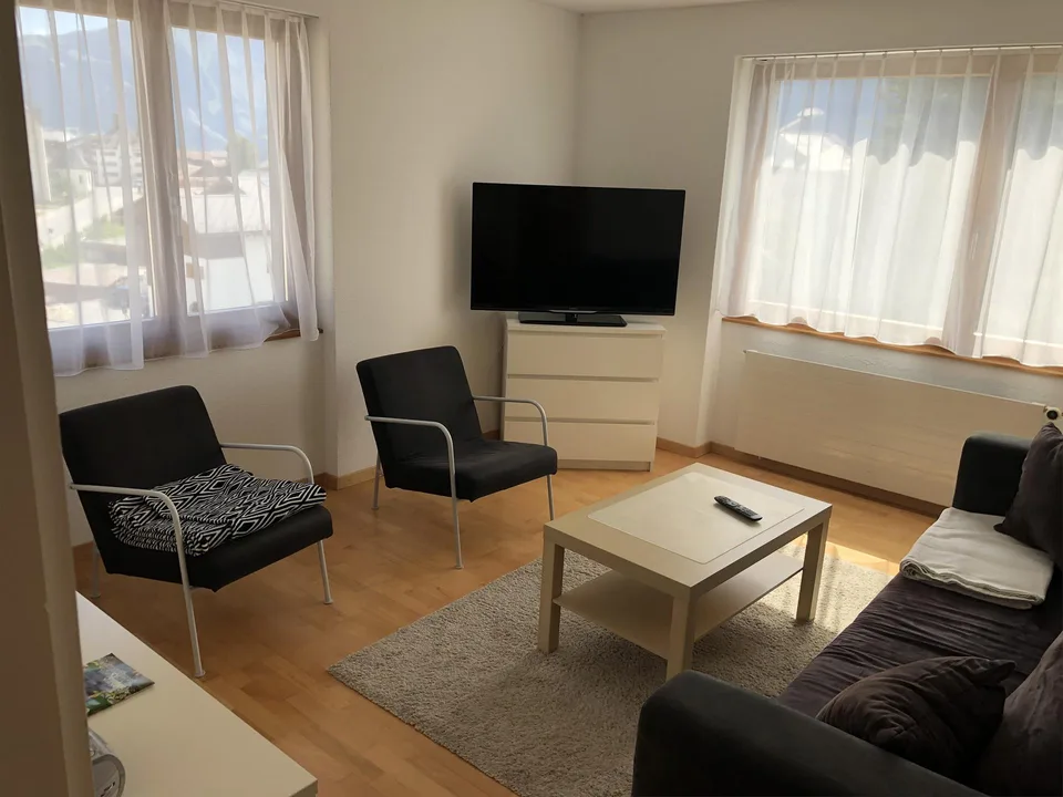 Schöne 3.5 Zimmer Wohnung in Vella, direkt bei der Sesselbahn
