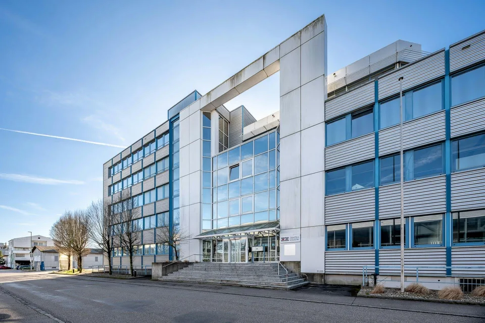 Bis zu 20'000 m² Lager-/Logistikflächen | Rampen | 130 PP | verfügb...