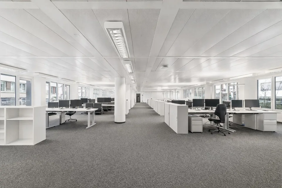 462 m² Bürofläche in Seenähe!
