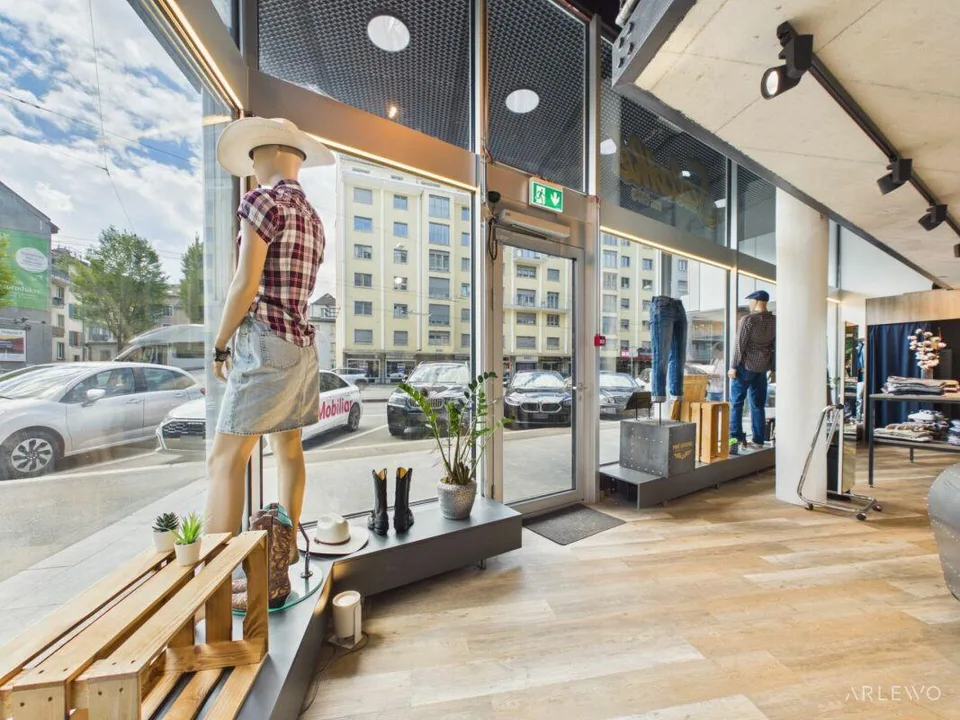 Schaufenster am Pilatusplatz