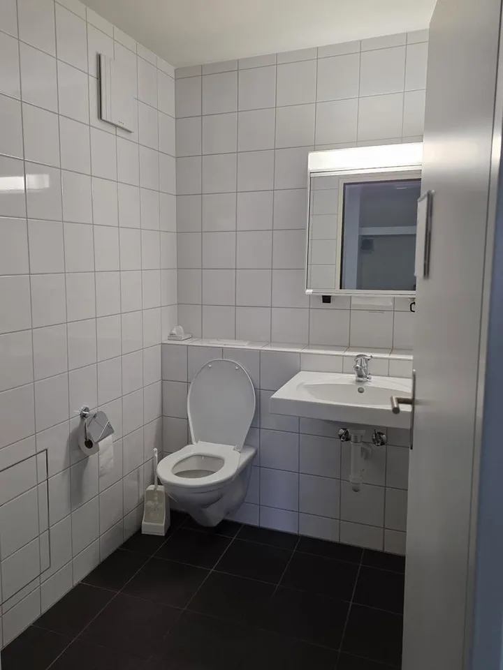 Zentral gelegene Büroräumlichkeiten inklusive Grundausbau – foto 6 di 6