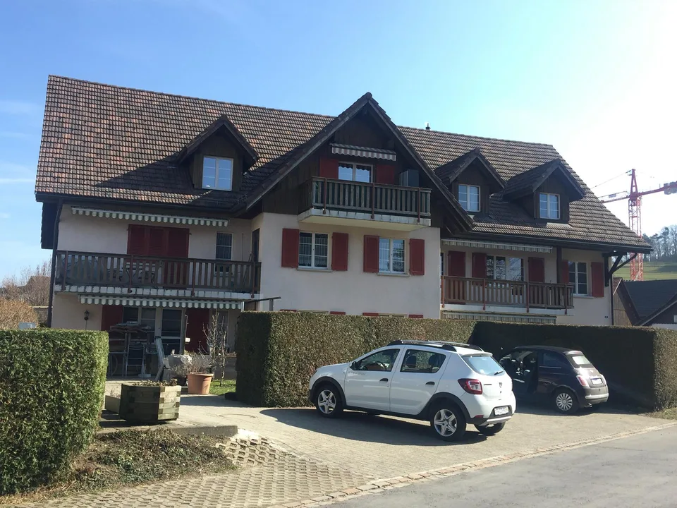 Motorradparkplätze zu vermieten – Friedbergstrasse 2, Braunau