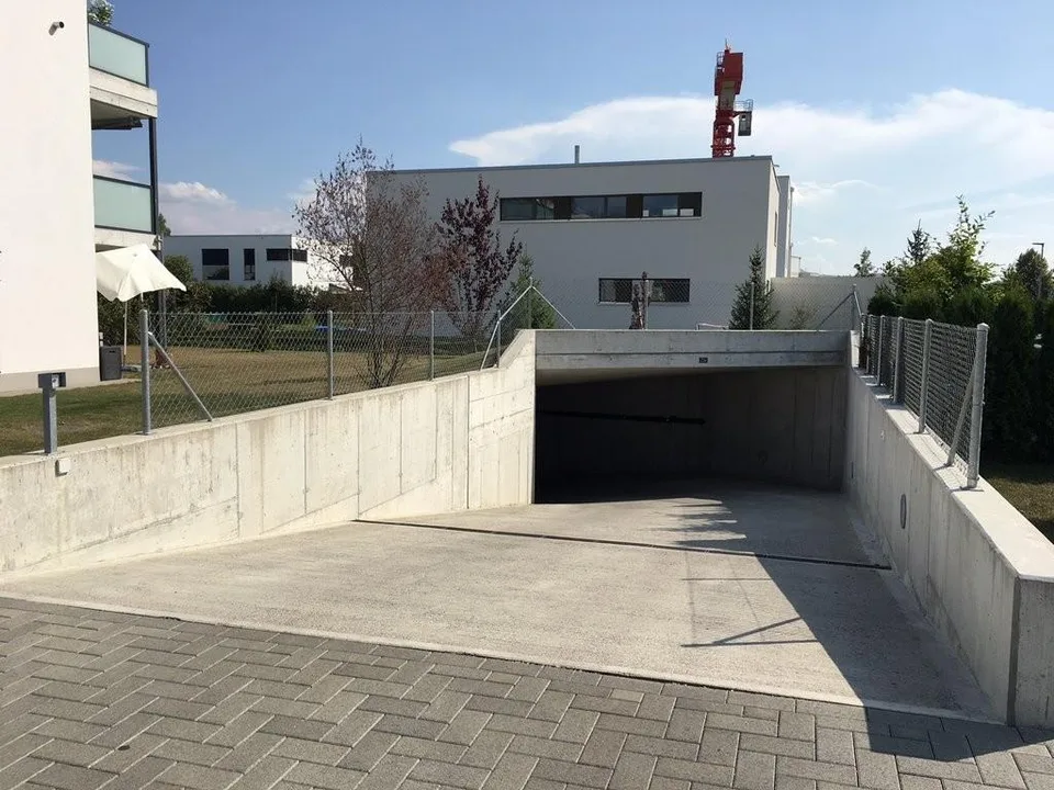 Einstellhallenplatz im Stiglimatquartier zu vermieten