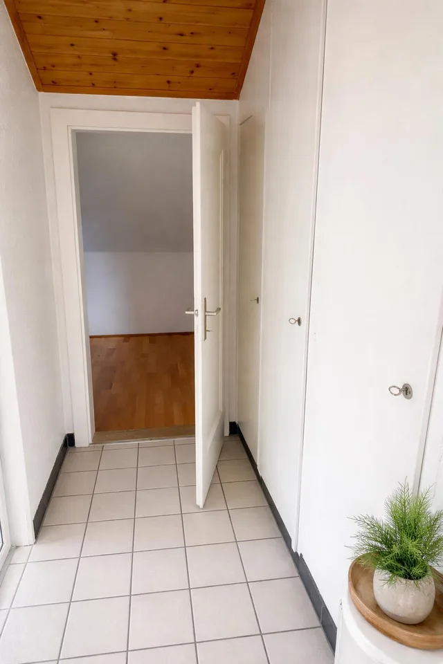 nid d'aigle: appartement au dernier étage dans un quartier calme – Foto 10 von 15