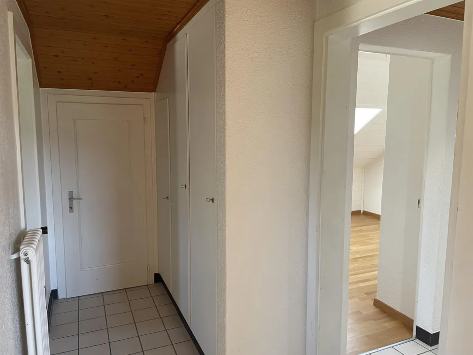 nid d'aigle: appartement au dernier étage dans un quartier calme – Foto 9 von 15