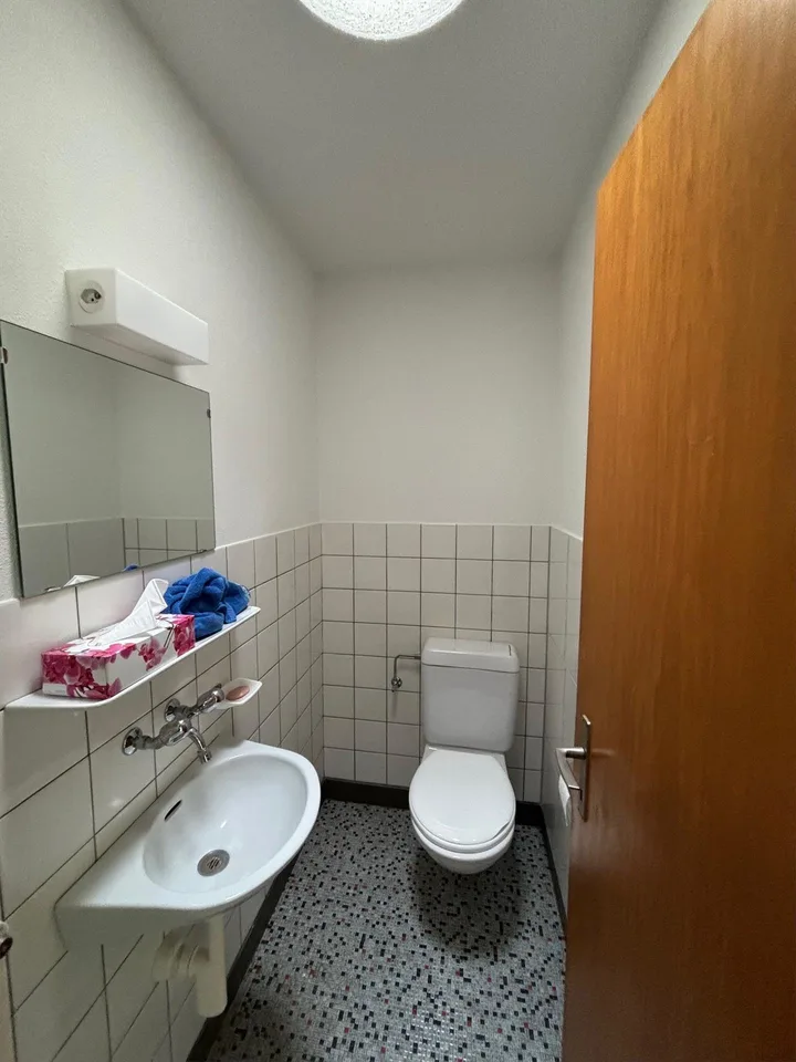 befristete 6-Zimmer-Attikawohnung mit Gemeinschaftspool