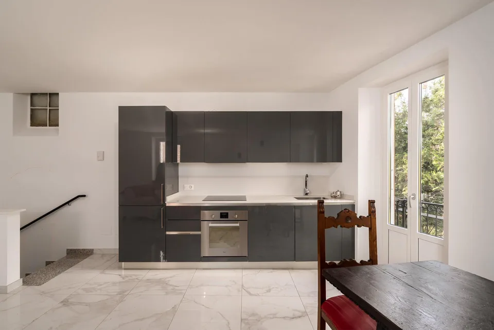 A DUE PASSI DAL LAGO E DAL CENTRO, APPARTAMENTO 2.5 AMMOBILIATO