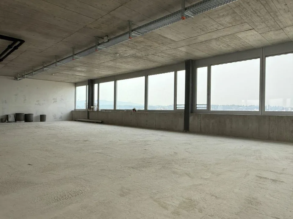 Büro mit ca. 380 m2 in Neubau