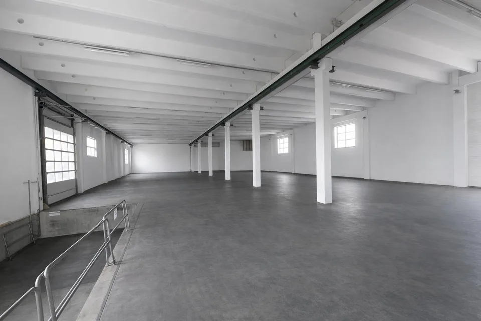 Attraktive und grosszügige 800 m2 Gewerbefläche in Gewerbegebiet