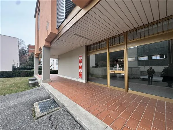 Ponte Capriasca: Spazio commerciale