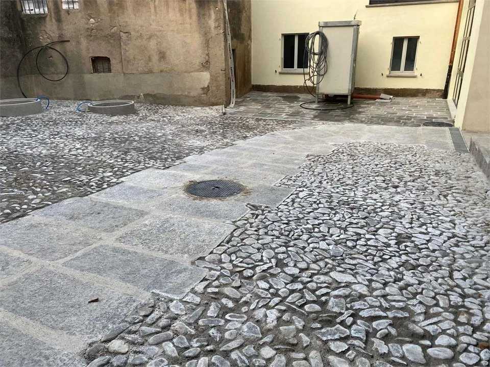 Mendrisio nucleo incantevole 1,5 locali parzialmente arredato, con cor – Foto 11 von 13