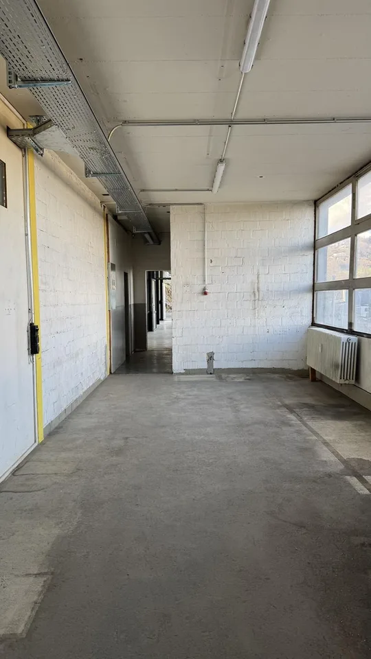 Raum für Ihren Betrieb 505 m² Gewerbefläche mit Laderampe in Kehrsatz – photo 6 of 13