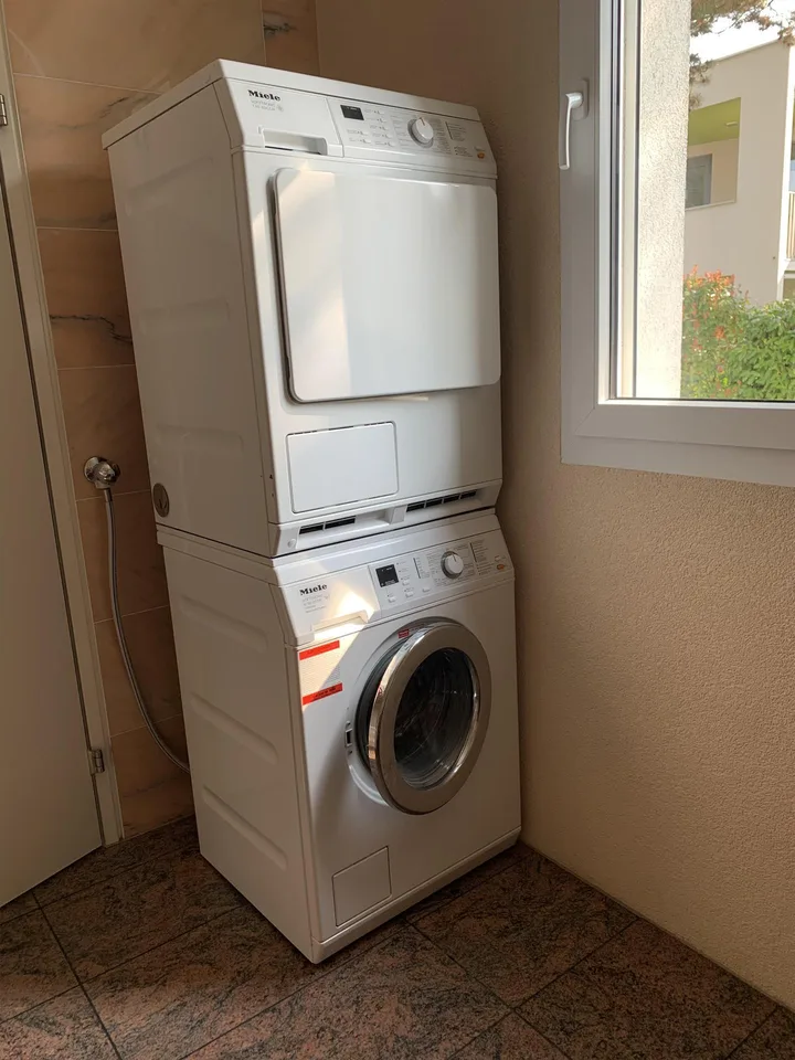 4.5-Zimmerwohnung mit zwei Sitzplätzen und Garten auf dem Bruderholz