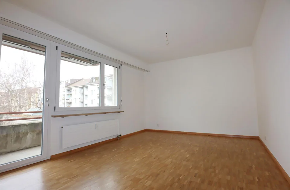 in ruhiger Seitenstrasse im Gundeli