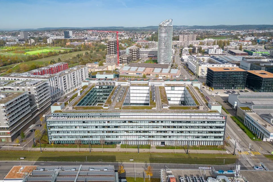 490 m² | Ausgebaute Büroflächen am Bahnhof Stettbach