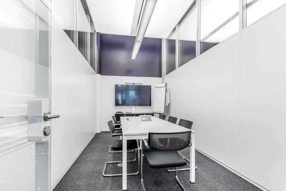 Flächen von 490 - 980 m² | Ausgebaute Büroflächen am Bahnhof Stettbach – Foto 6 von 6