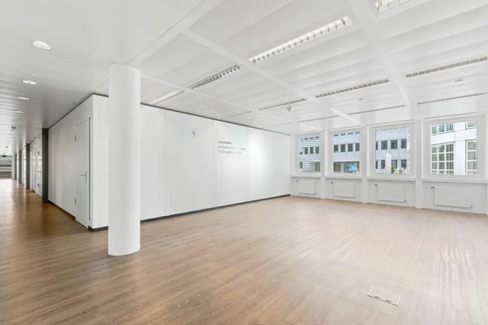 Derniers bureaux disponibles / Locaux de 150 à 185 m² à Renens