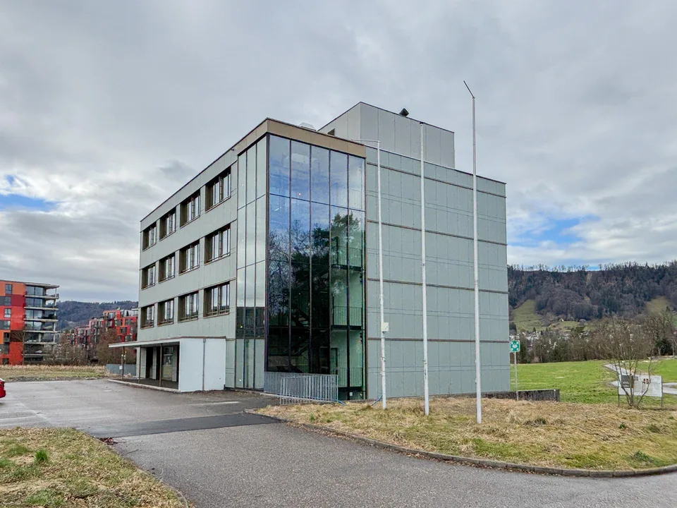 Moderne Gewerbeflächen an top Lage in Adliswil!