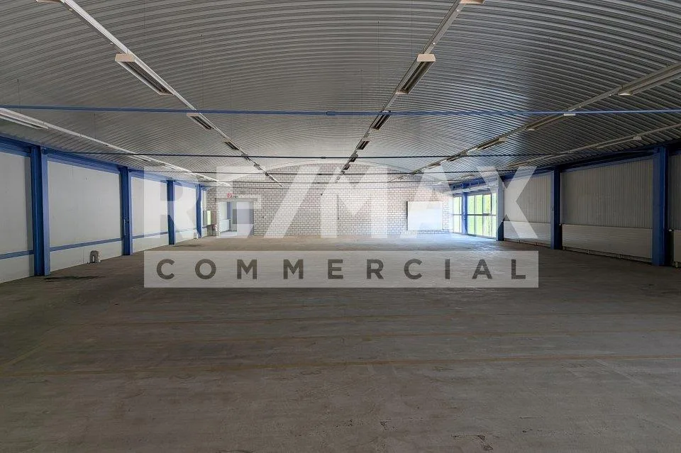 Ca. 940 m2 Lager/Gewerbefläche