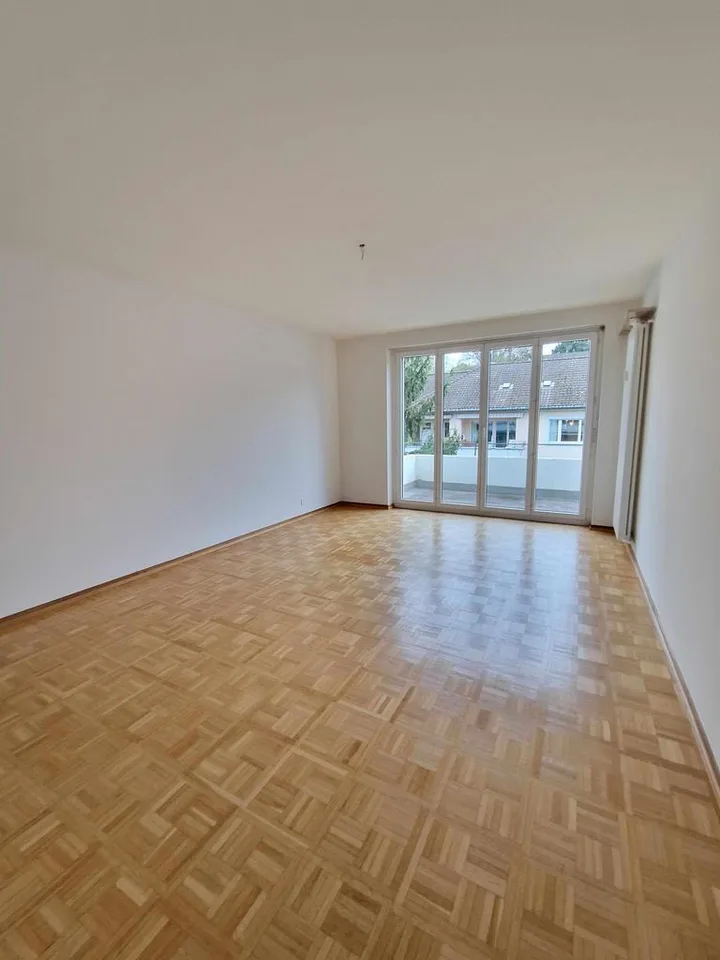 Grosszügige 3-Zimmerwohnung nähe Neubad Tramstation