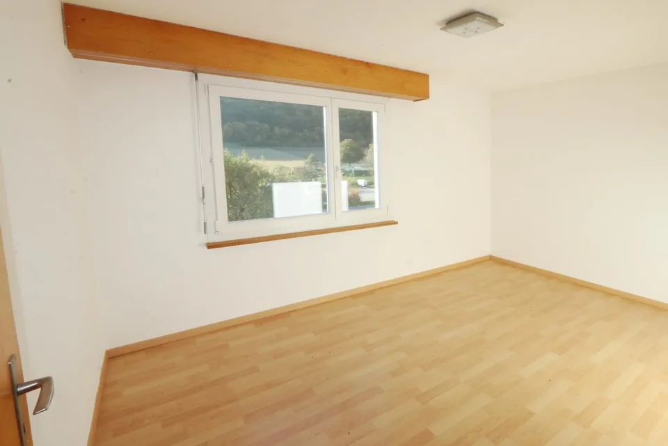 Gartensitzplatzwohnung mit Umschwung an ländlicher Lage