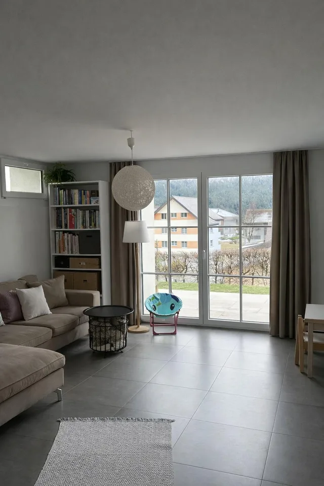 Wohnen, wo andere Ferien machen - charmante 3.5-Zimmer-Parterrewohnung