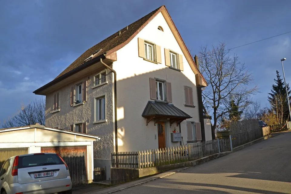 Stadtnahe Dachwohnung im Grünen