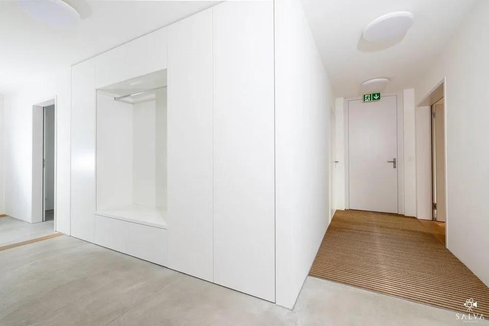Attraktive Büro oder Praxisräumlichkeiten / Atelier – photo 8 sur 12