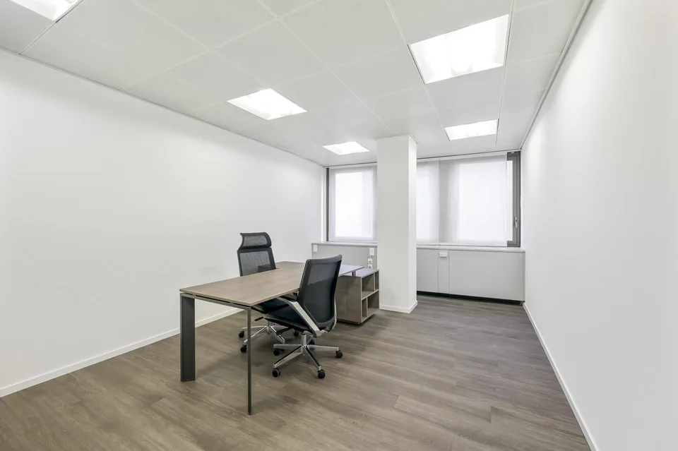AMPIO UFFICIO A PARADISO